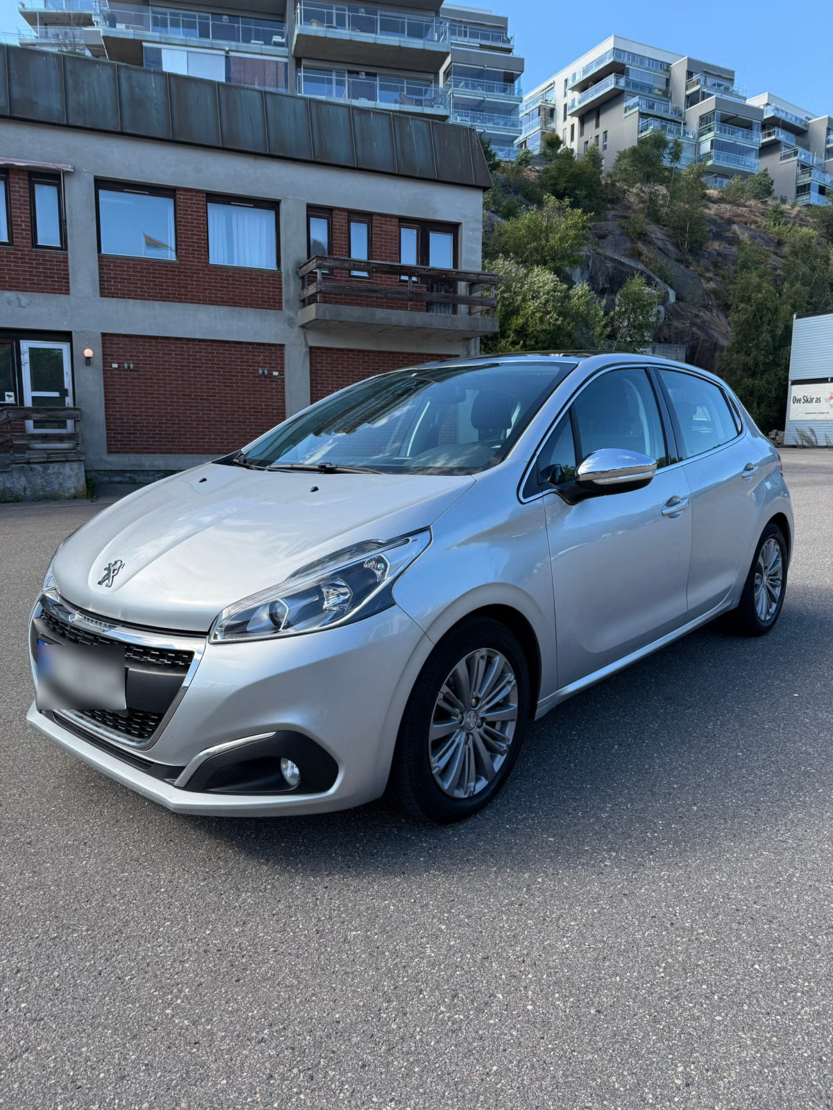 Peugeot 208 2010 1
