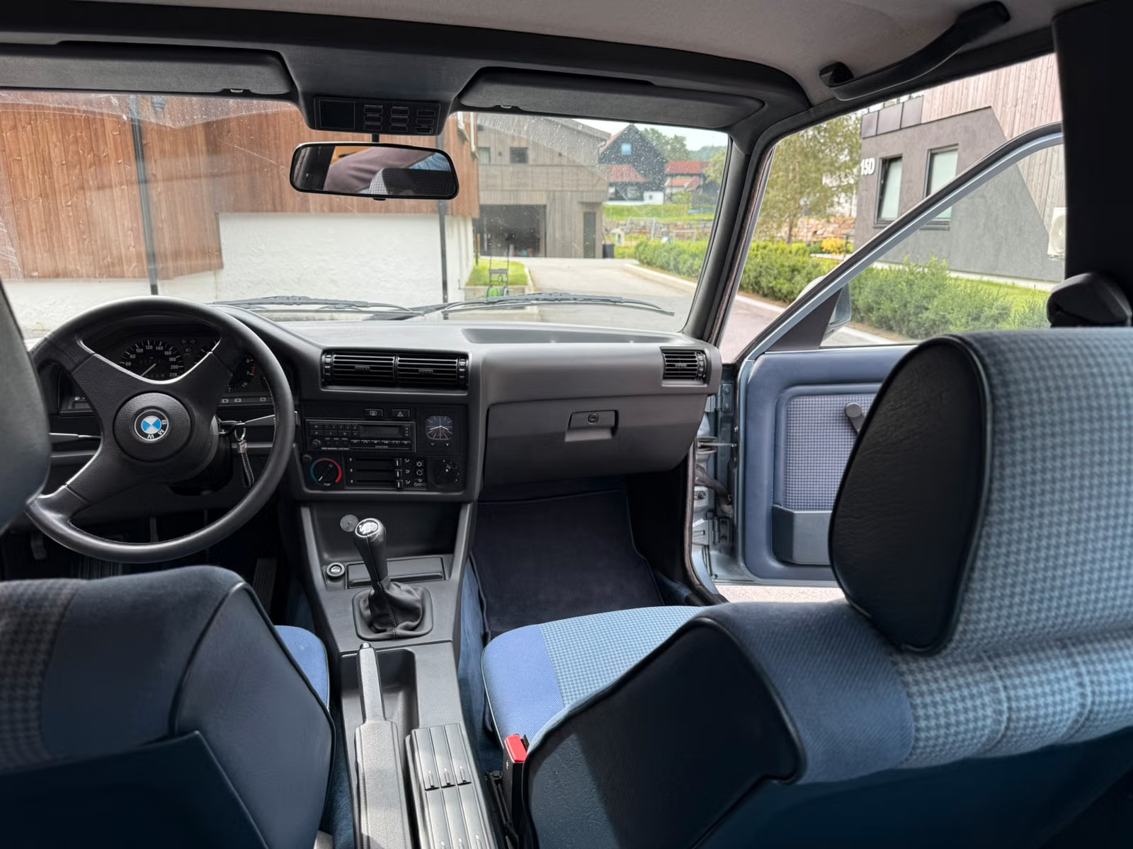 BMW Série 3 E30 (2.5) 1987 7