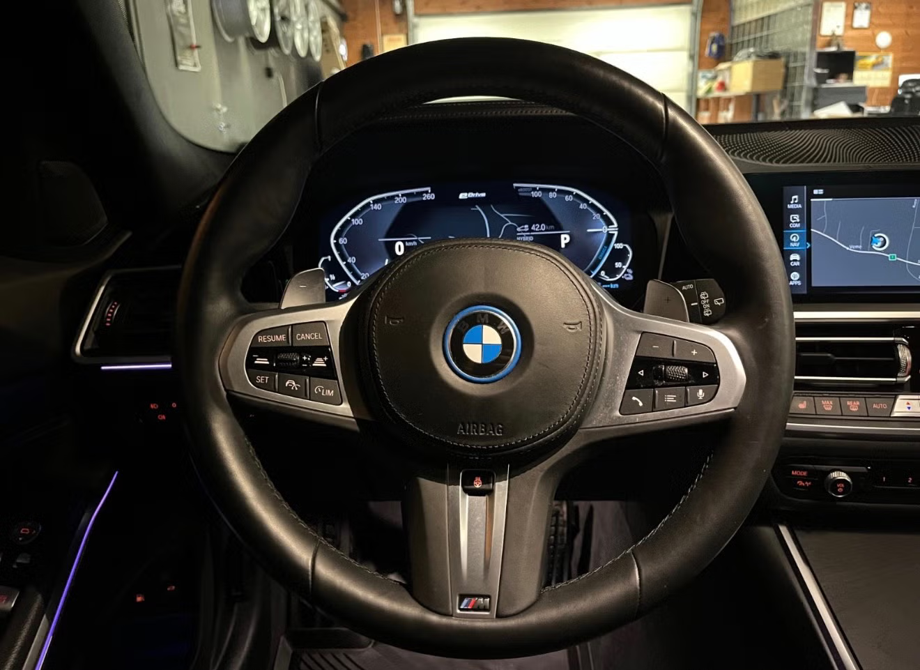 BMW 330e xDrive Touring 2022 10