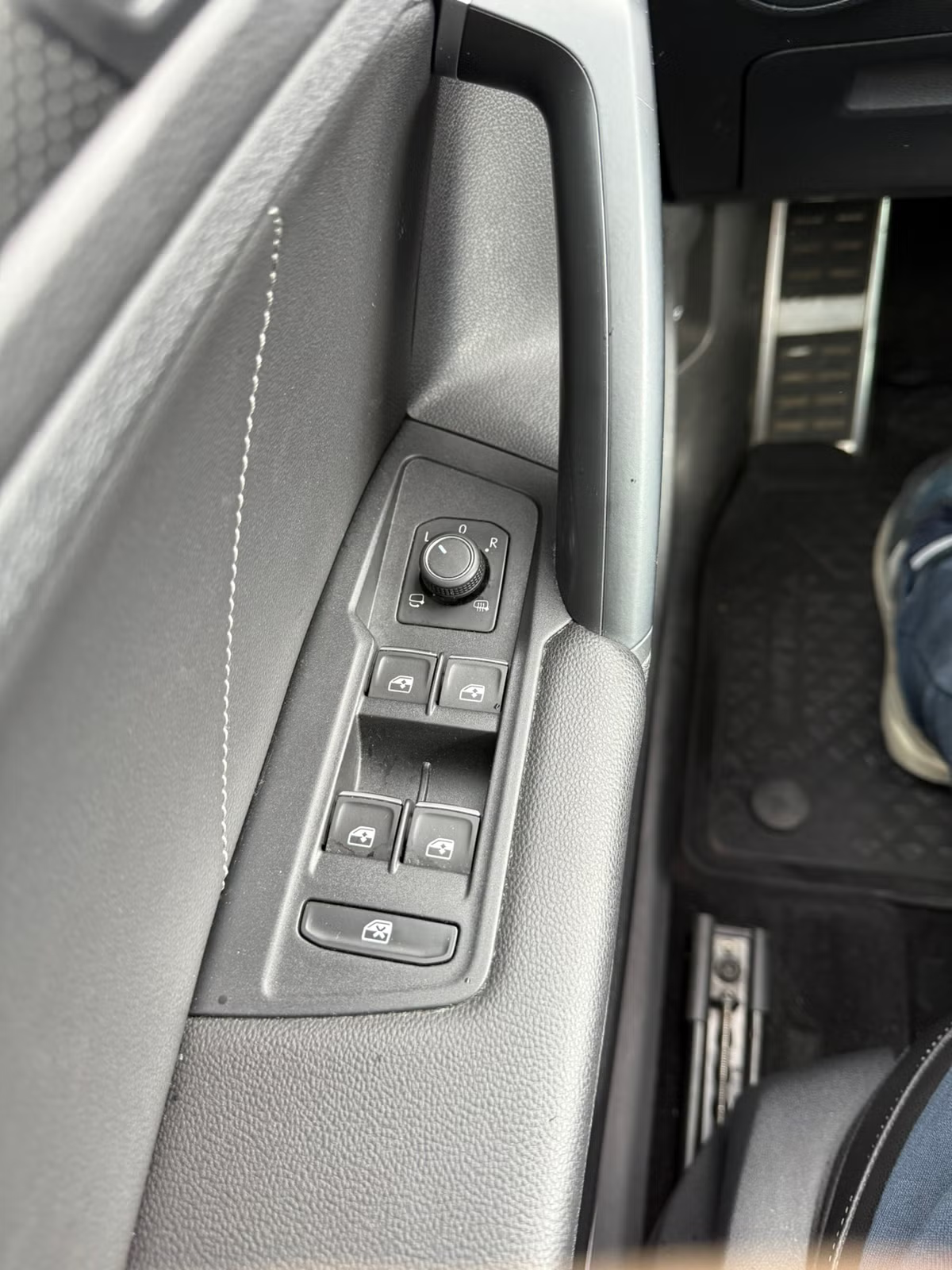 Volkswagen Tiguan eHybrid R-Line 2023 21