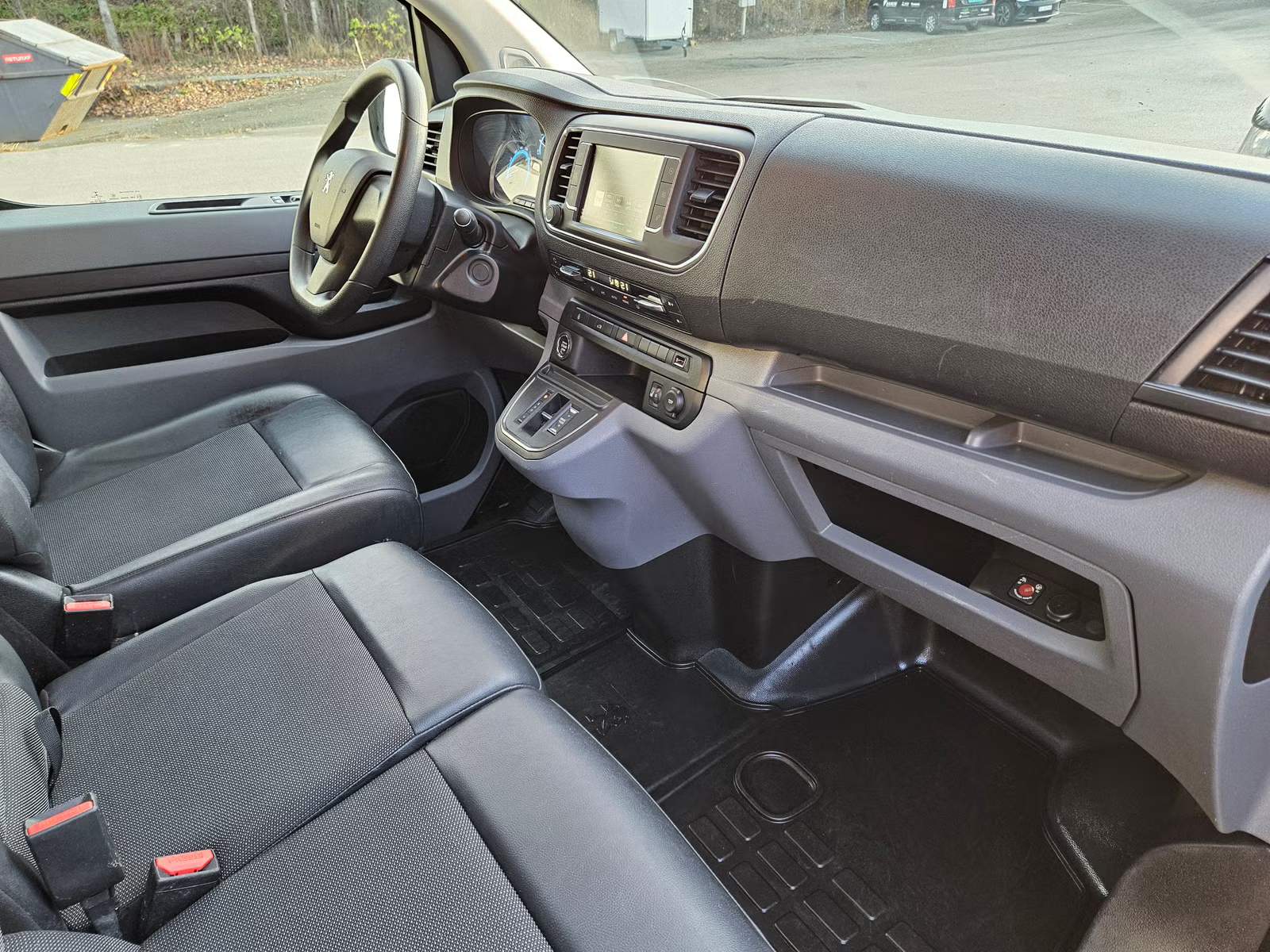 Peugeot e-Expert 2021 9