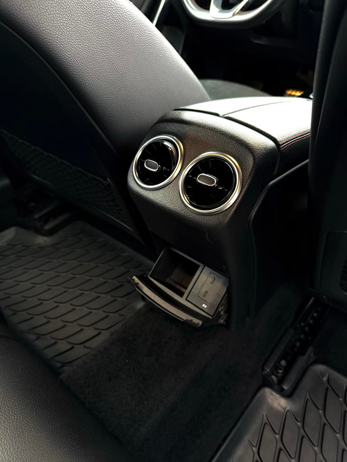 Mercedes-Benz A180 AMG Line 2019 14