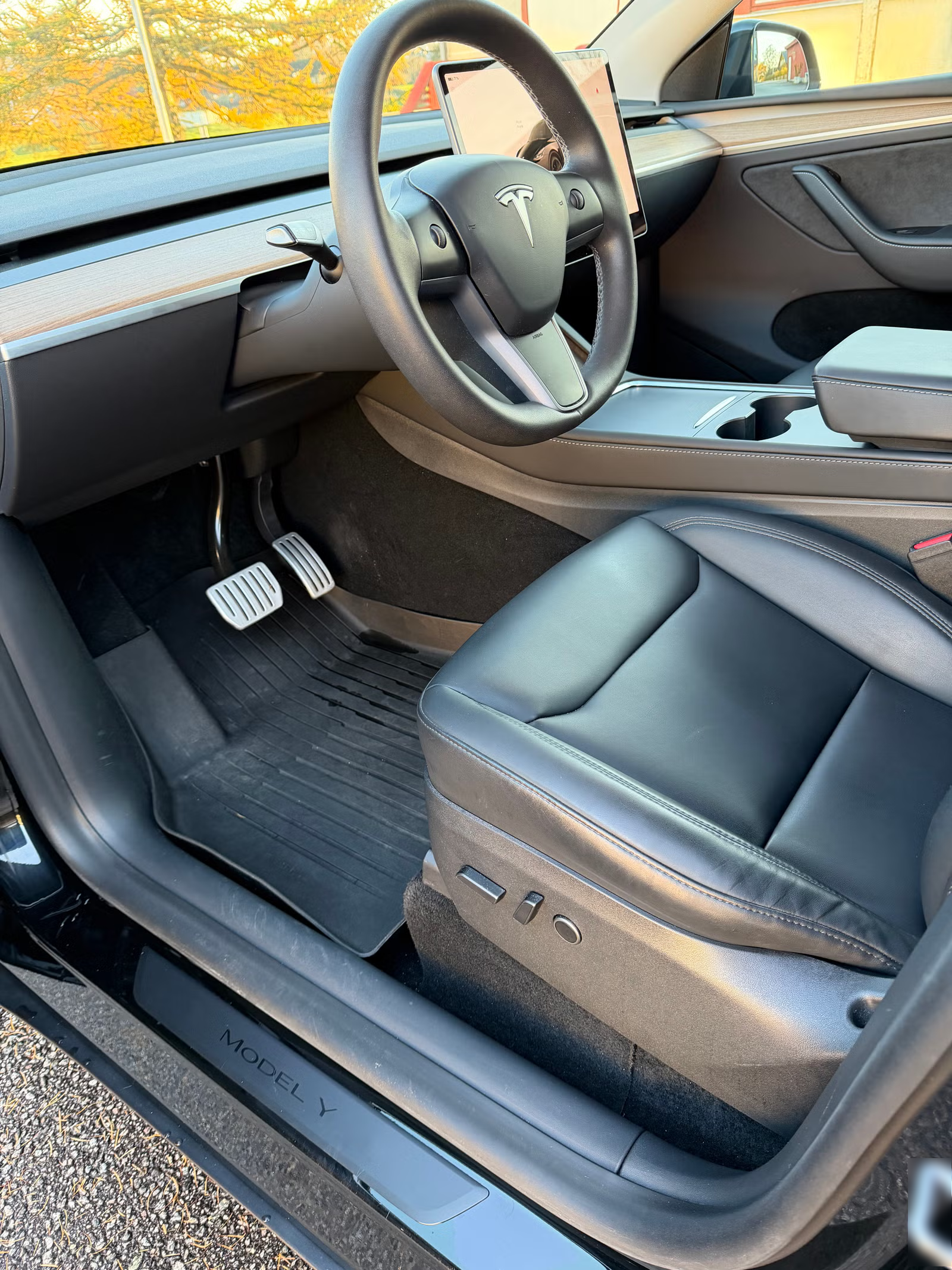 Tesla Model Y Performance 2023 24