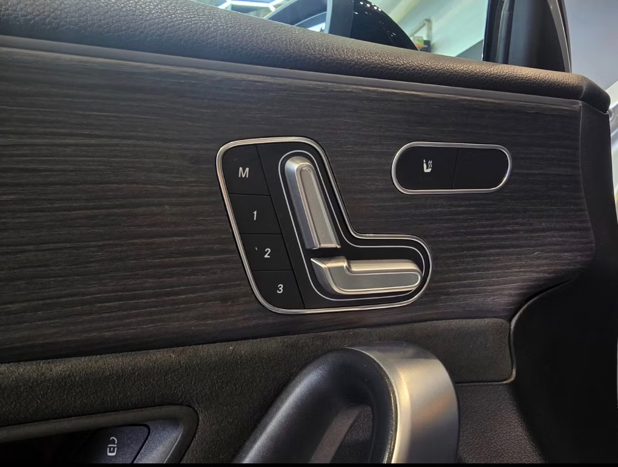 Mercedes-Benz A200 Sedan (AMG) 2019 8
