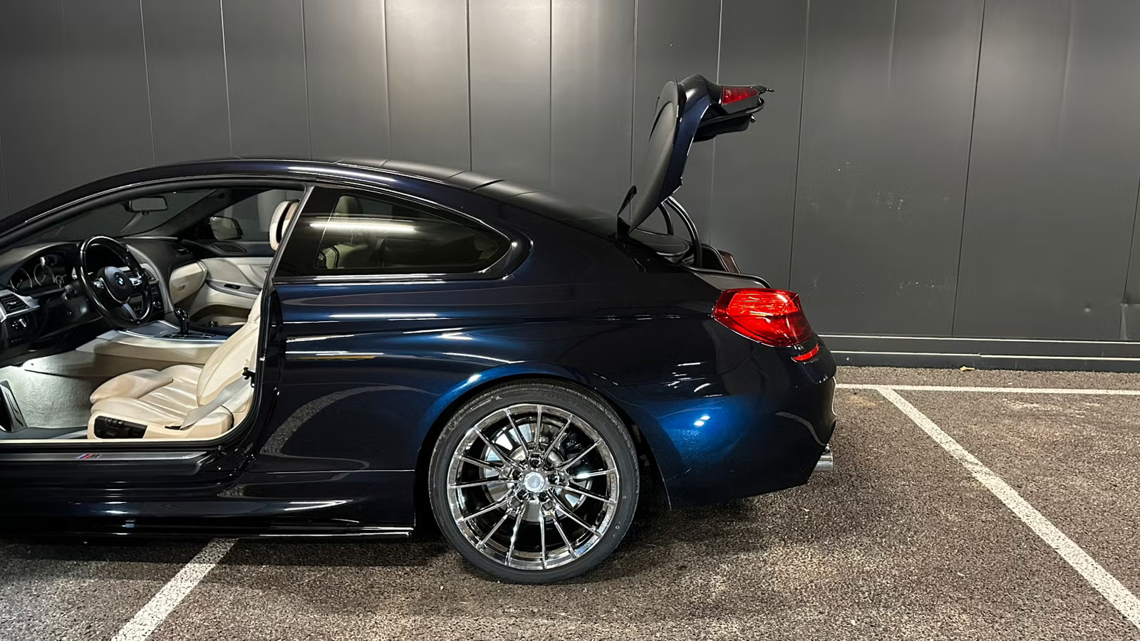 BMW 650i Coupé (N63TU) 2013 10