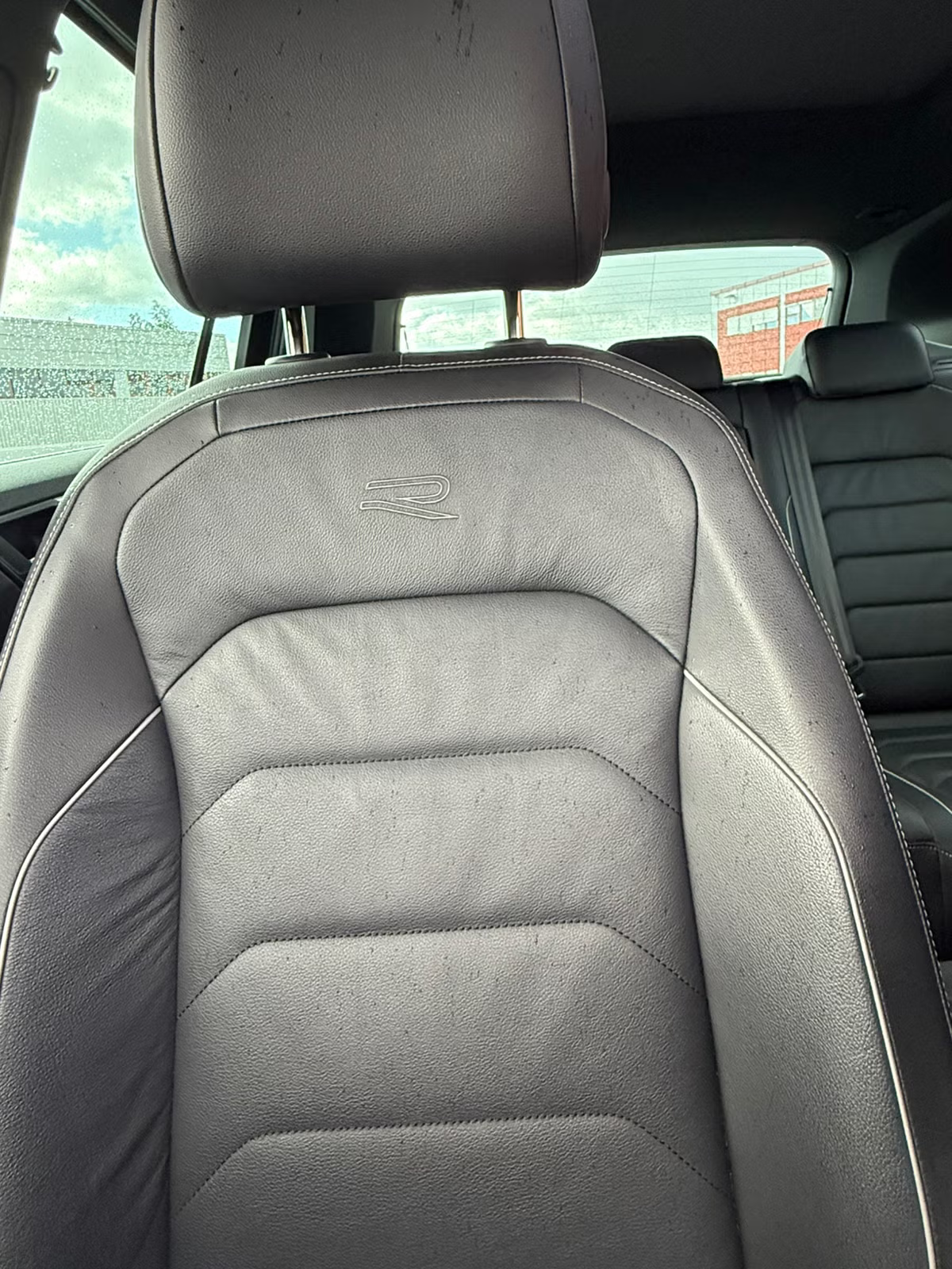 Volkswagen Tiguan eHybrid R-Line 2023 25