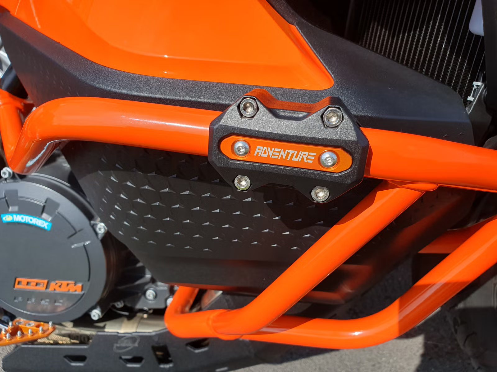 KTM 1290 Super Adventure S 2024 17
