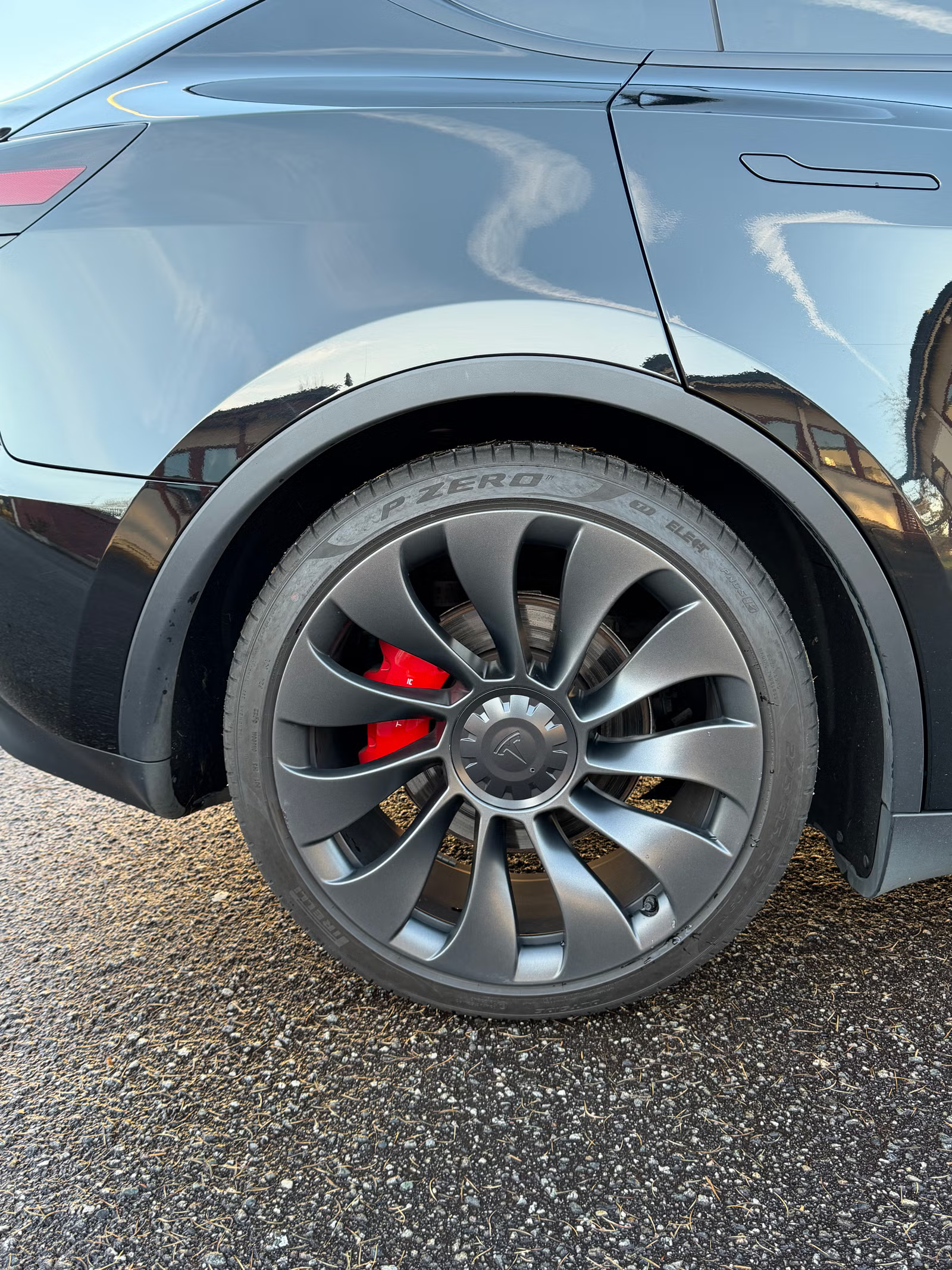Tesla Model Y Performance 2023 37