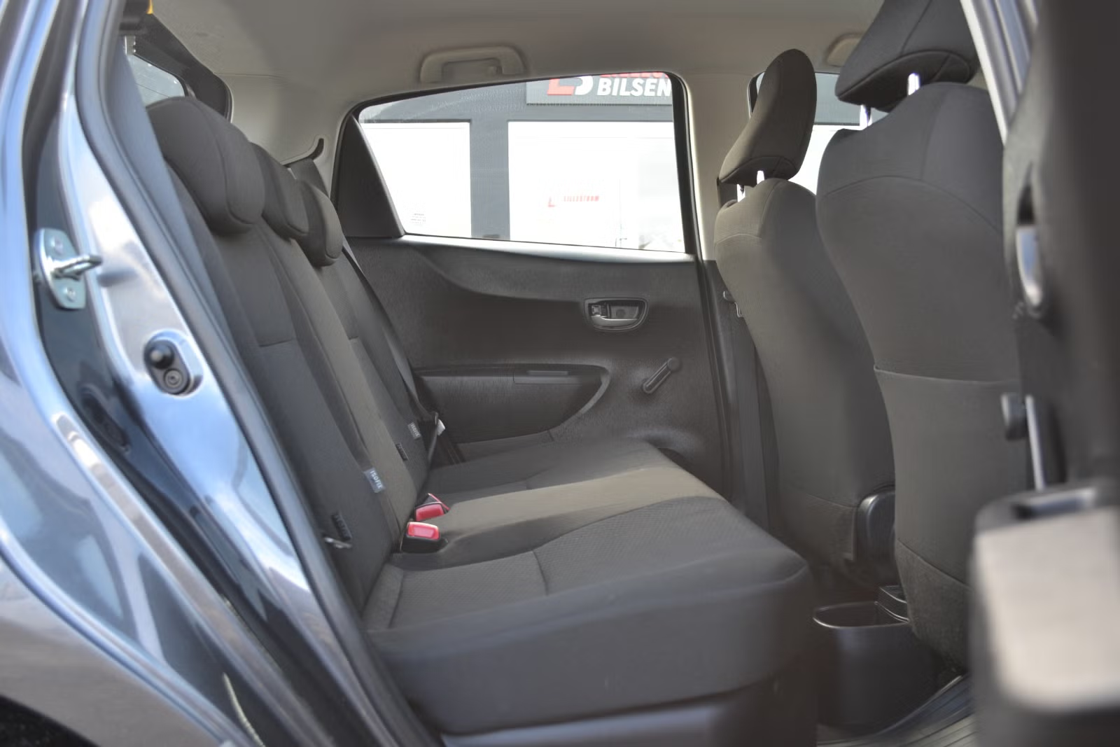 Toyota Yaris 2014 21