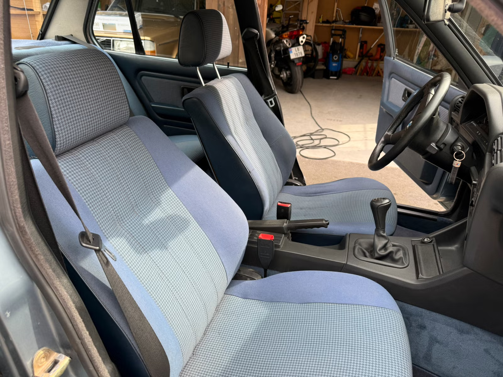 BMW Série 3 E30 (2.5) 1987 12