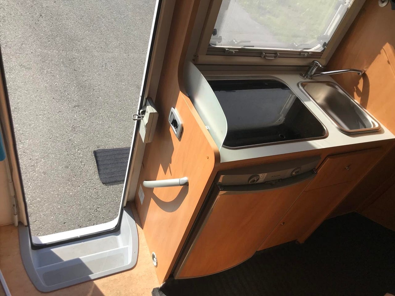 Auto-Trail SEA Sharky 2011 10