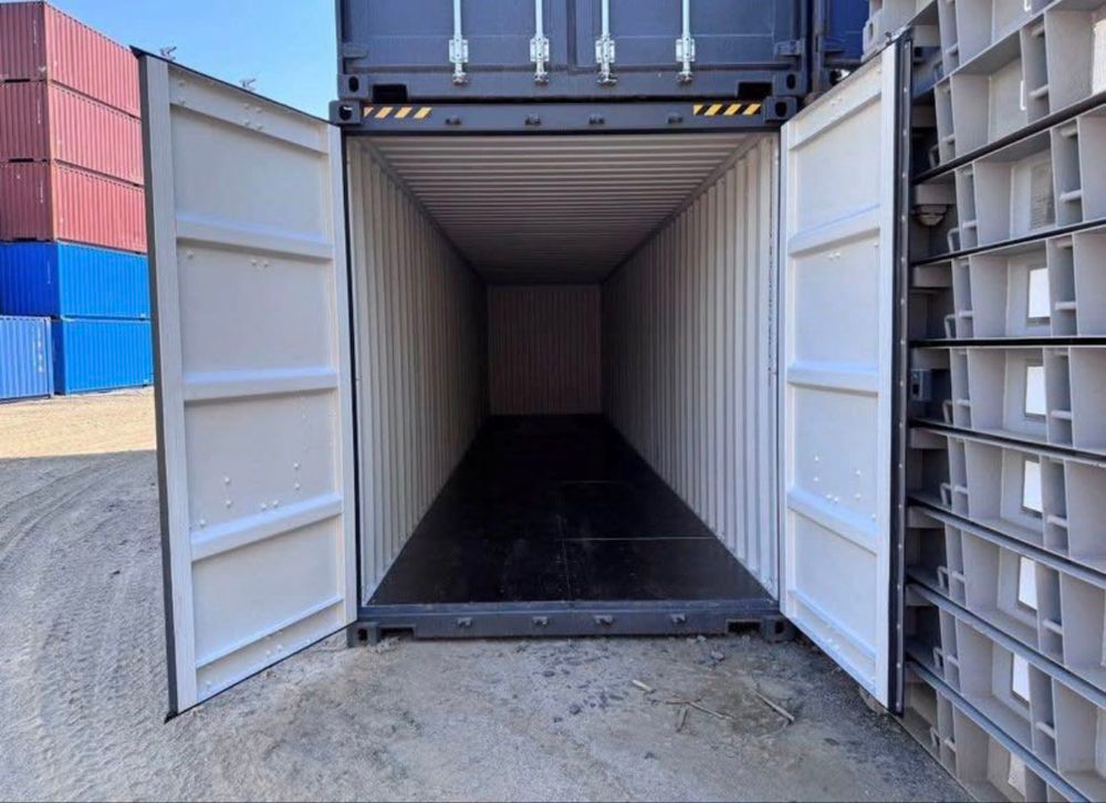 Shipping container 15 ft 33
