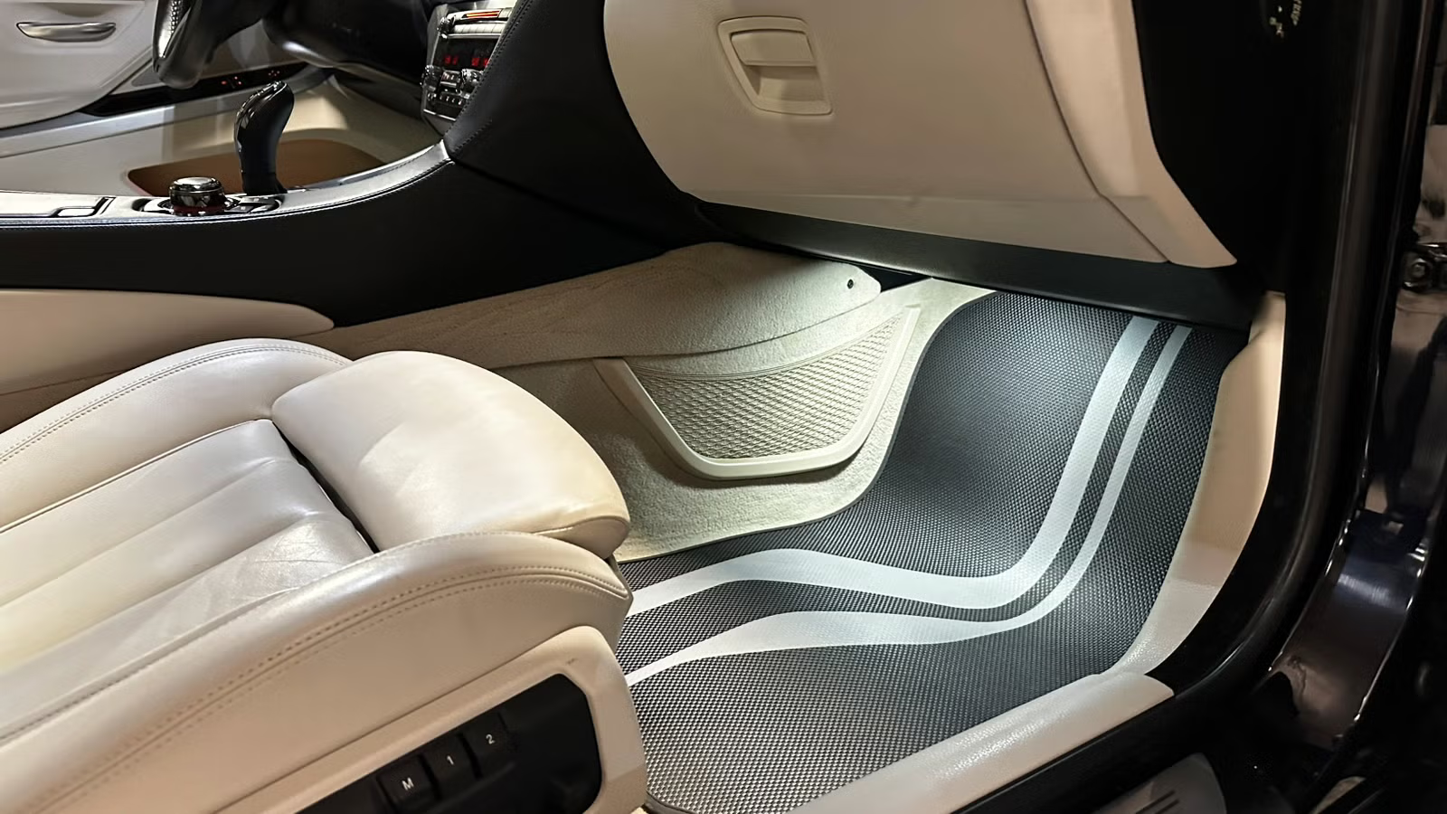 BMW 650i Coupé (N63TU) 2013 36