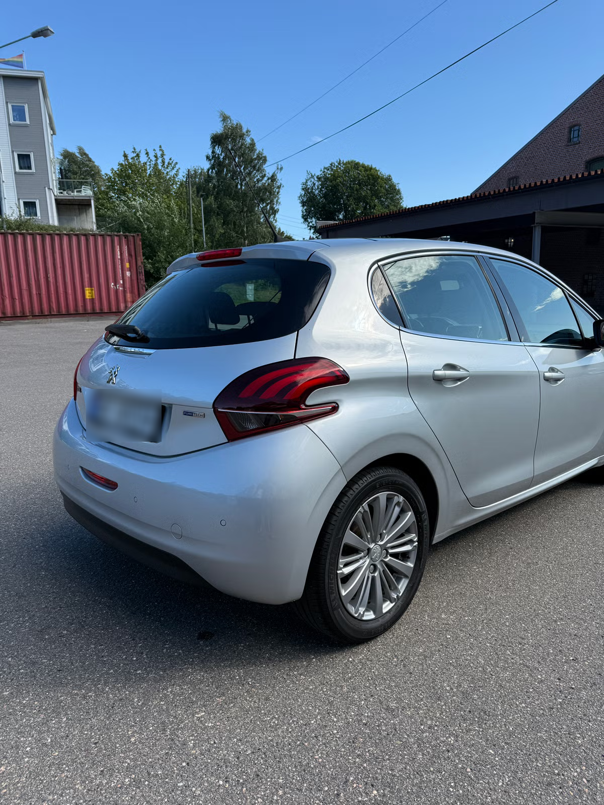 Peugeot 208 2010 9