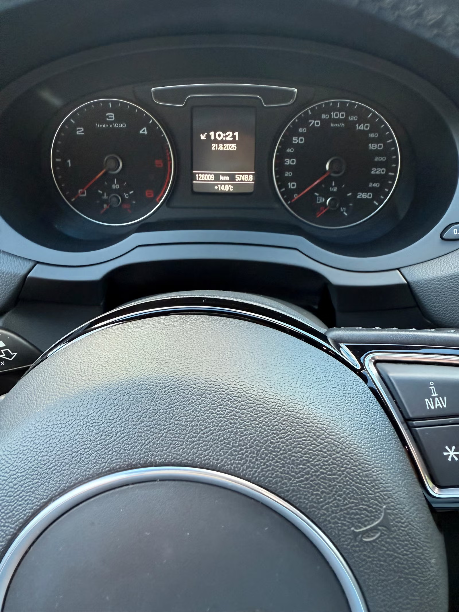 Audi Q3 2016 9
