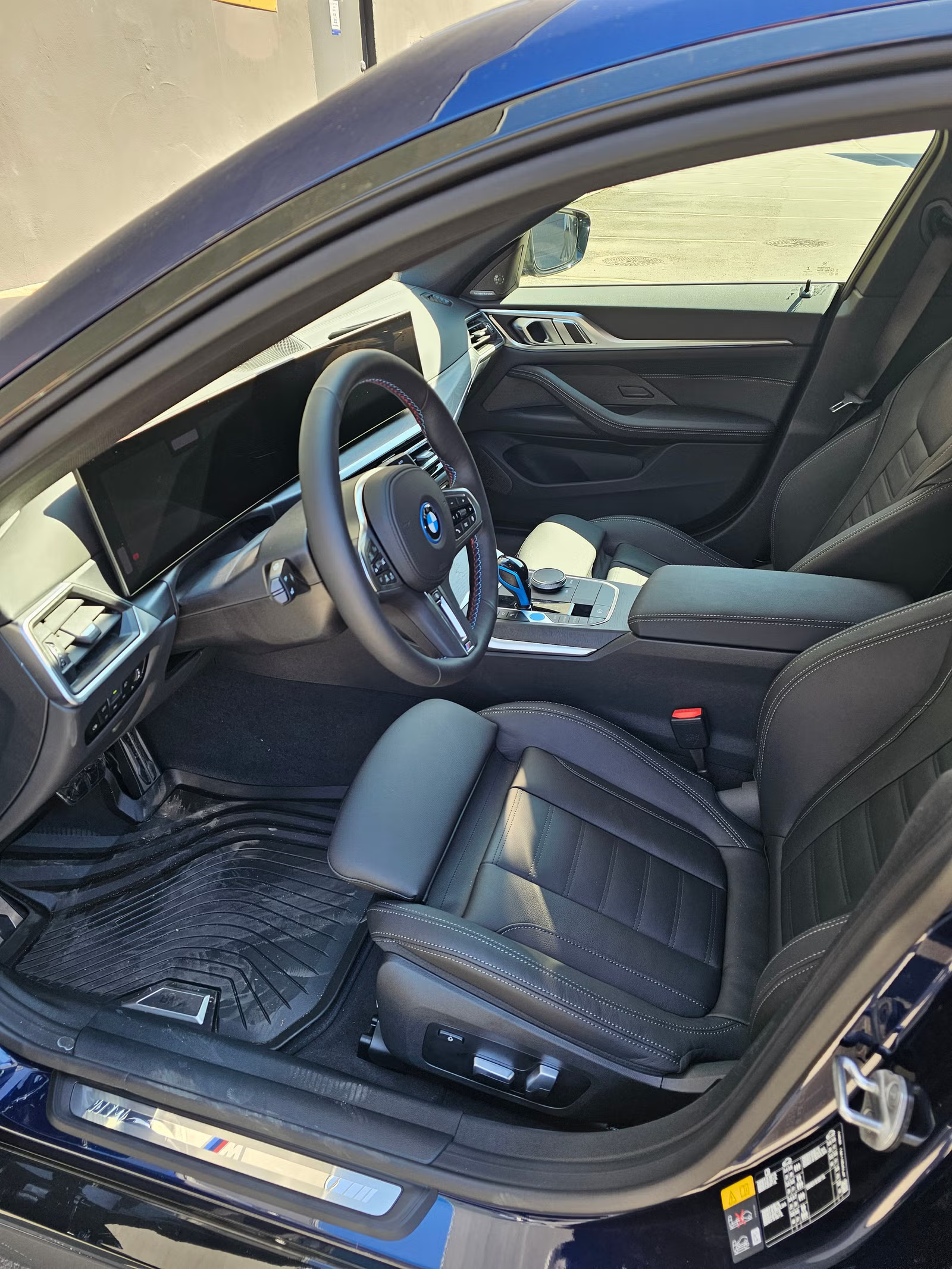 BMW i4 M50 2023 12
