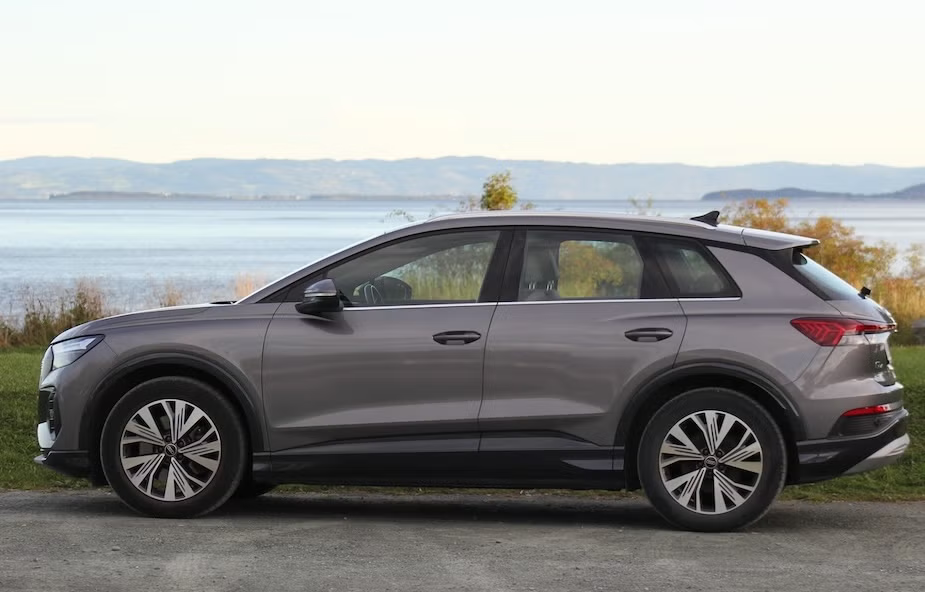 Audi Q4 e-tron 50 quattro Business plus 2022 4