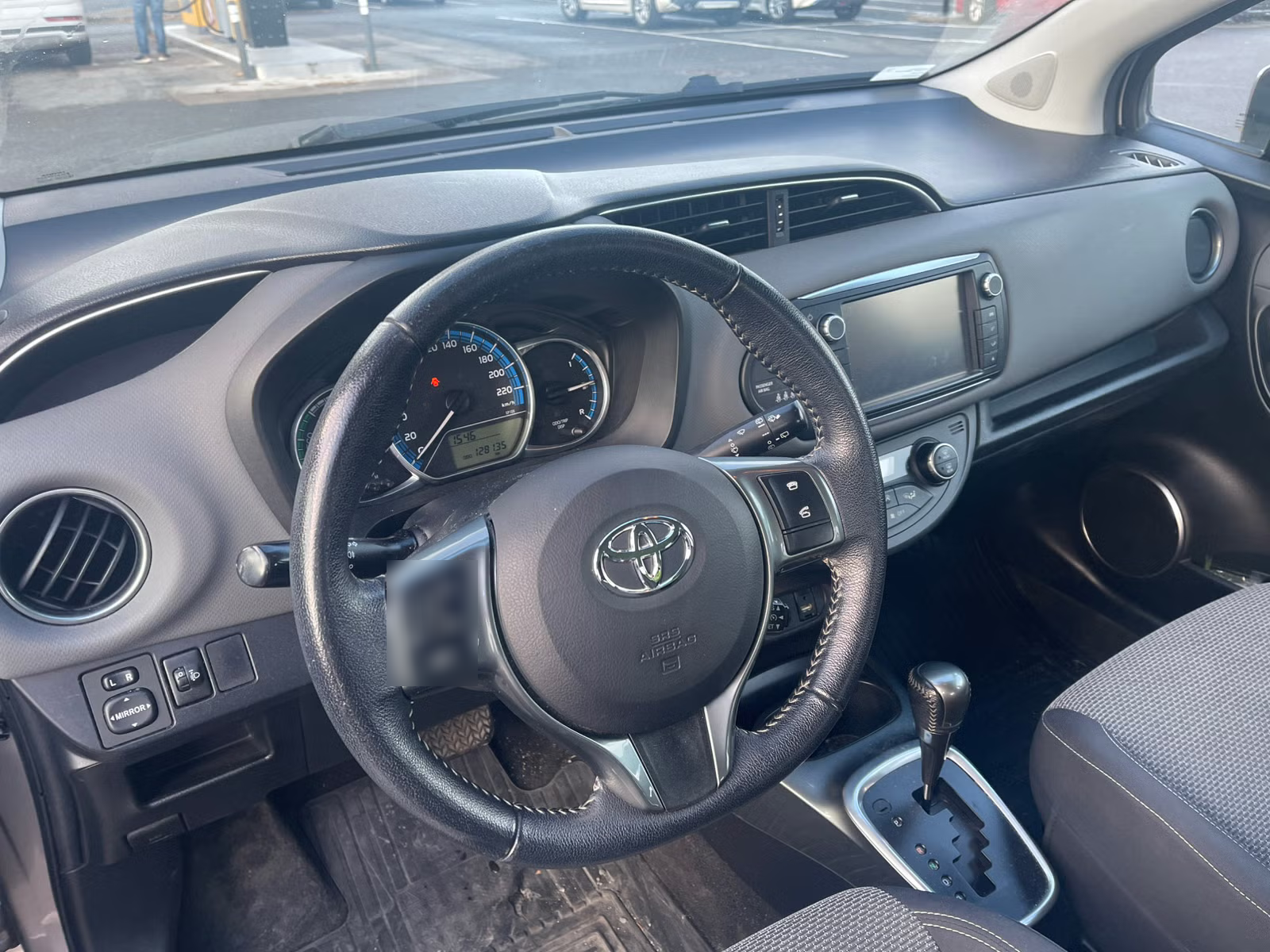 Toyota Yaris 2015 9