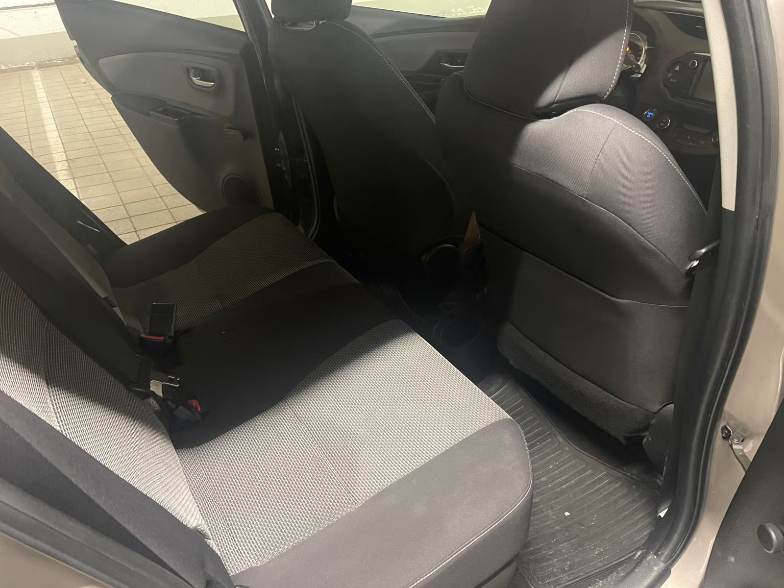 Toyota Yaris 2015 14