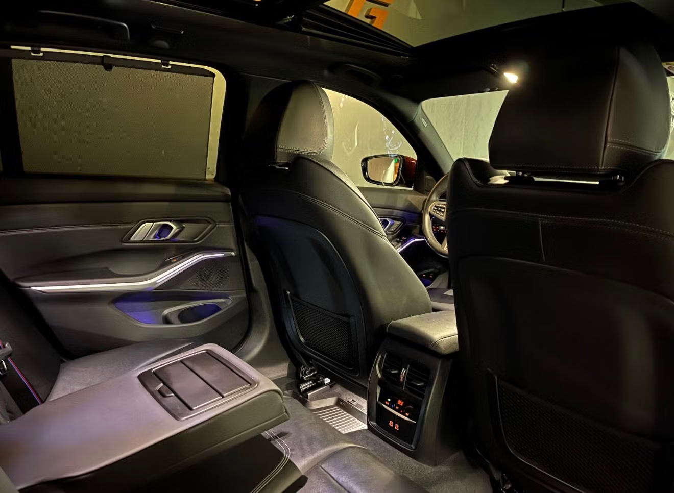 BMW 330e xDrive Touring 2022 16