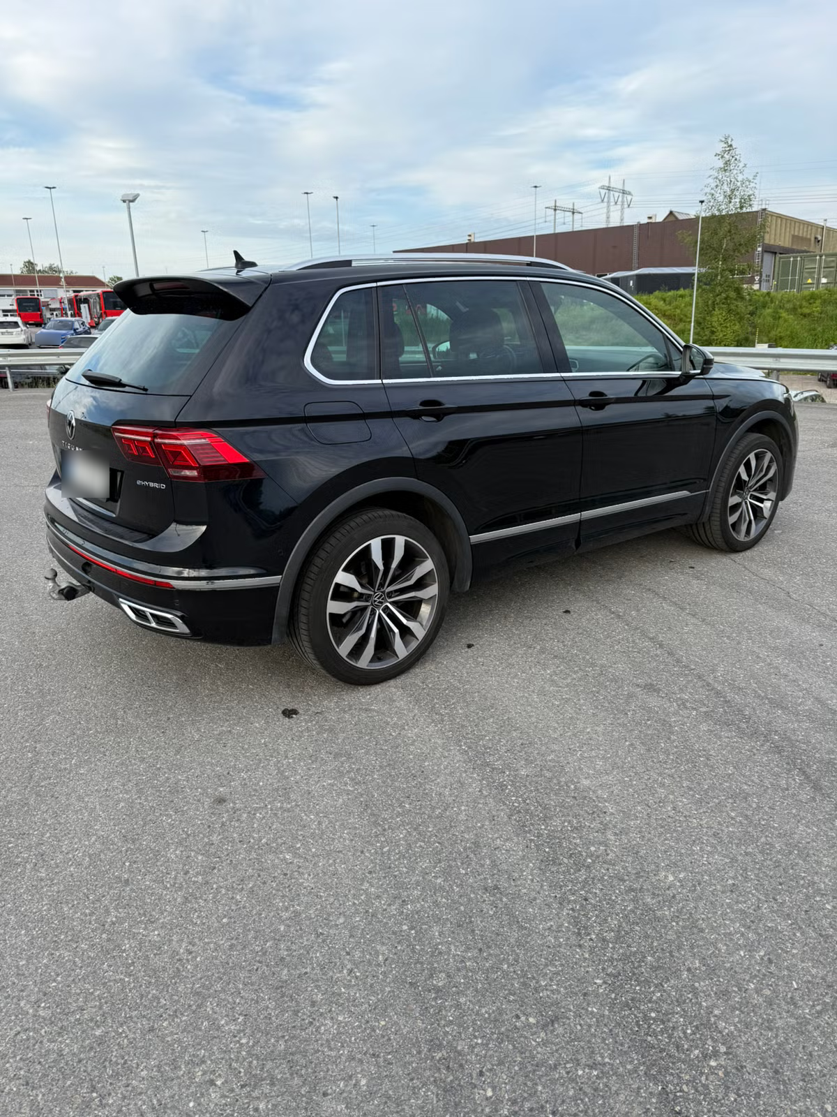 Volkswagen Tiguan eHybrid R-Line 2023 1