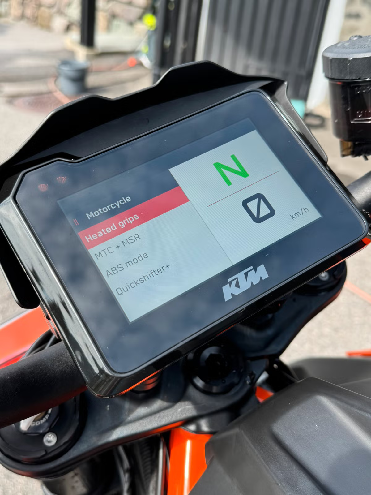 KTM 1290 Super Duke R 2020 27