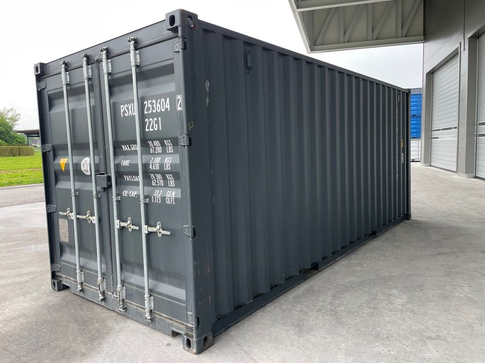 Shipping container 15 ft 16