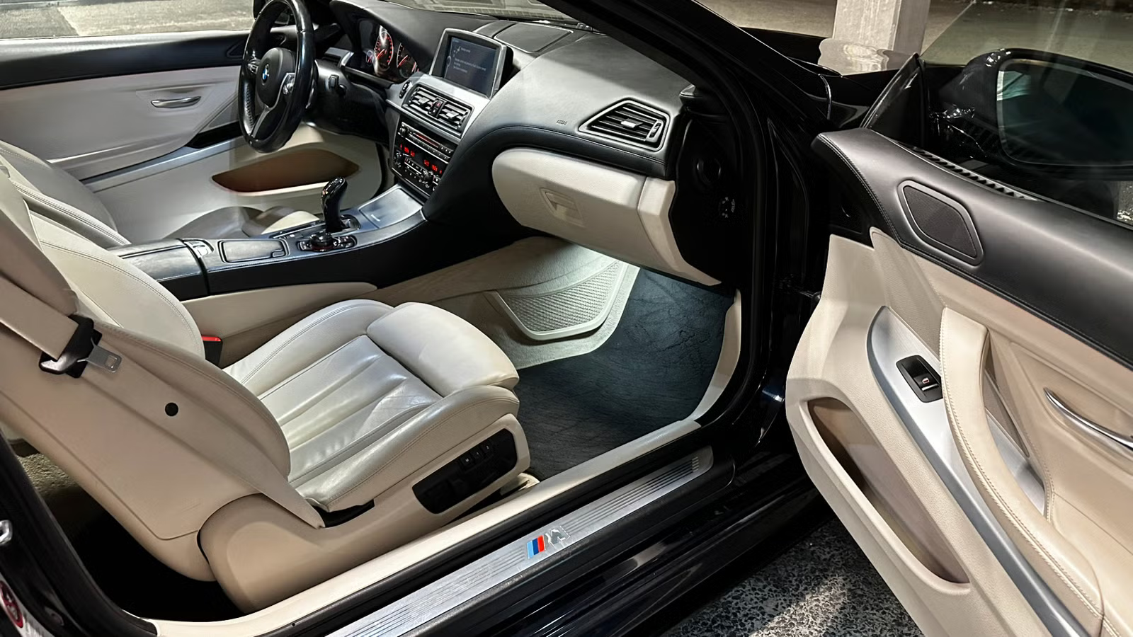 BMW 650i Coupé (N63TU) 2013 32