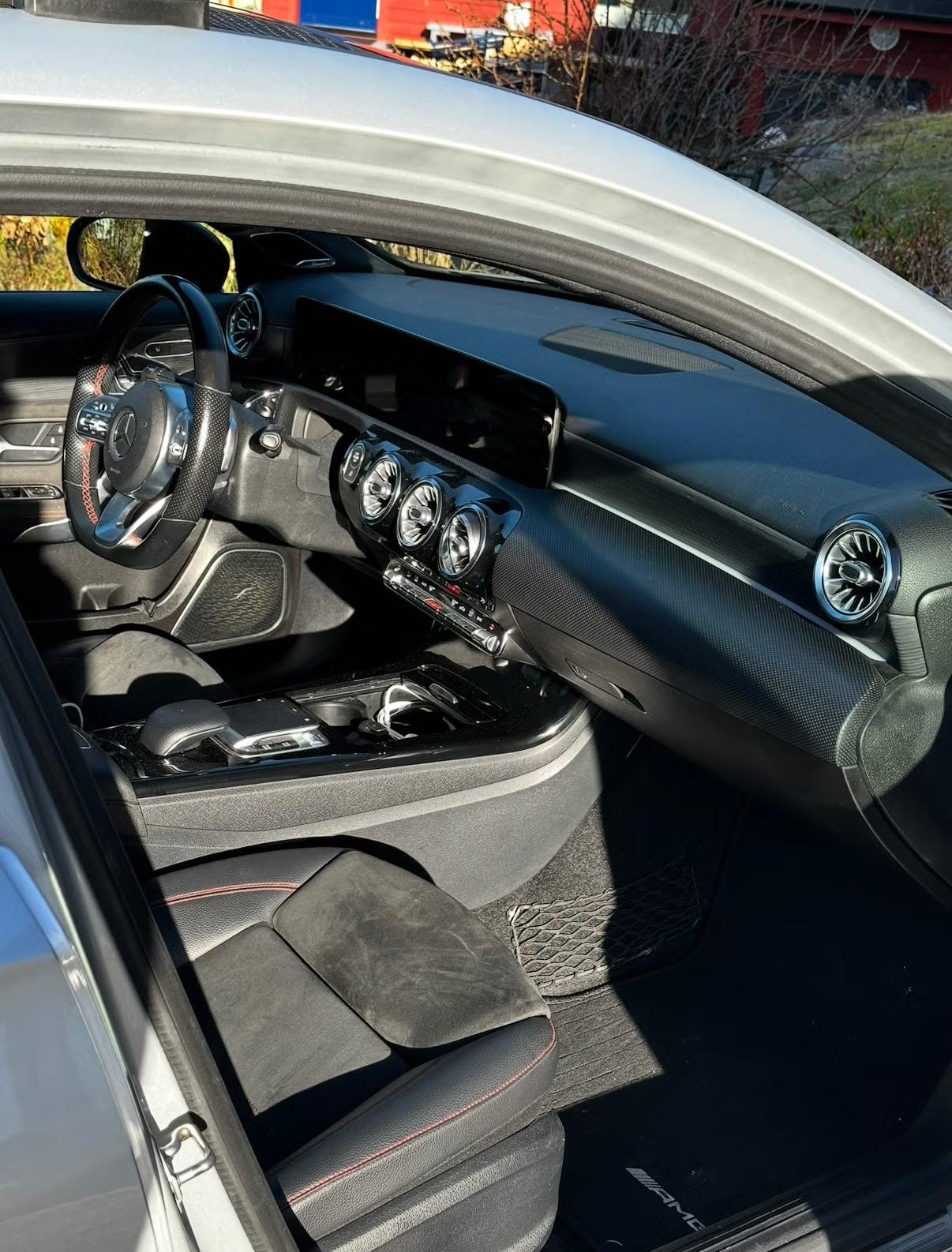 Mercedes-Benz A200 Sedan (AMG) 2019 24