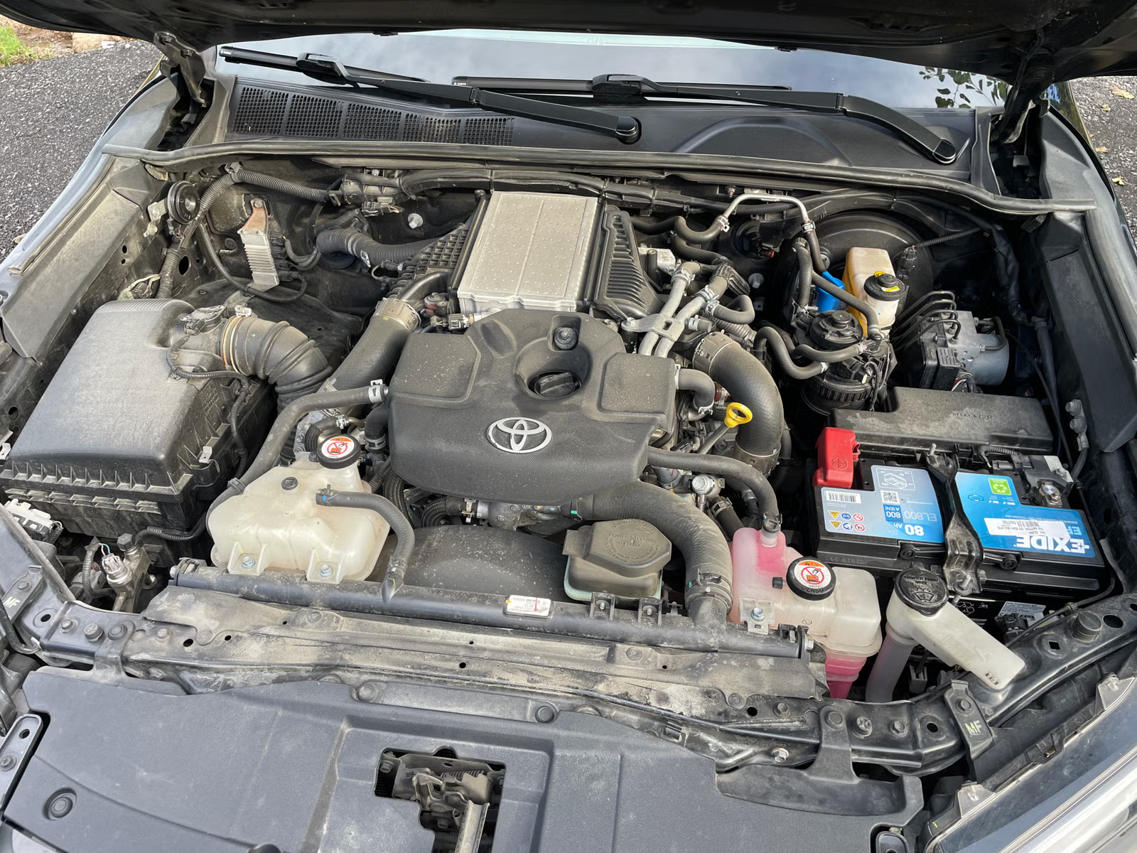 Toyota HiLux 2021 13