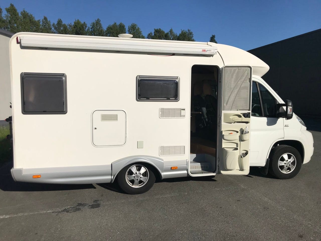 Auto-Trail SEA Sharky 2011 2