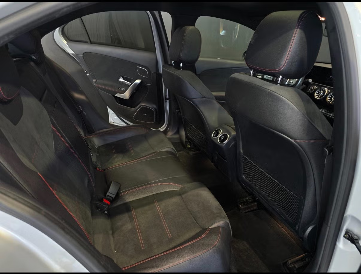 Mercedes-Benz A200 Sedan (AMG) 2019 6