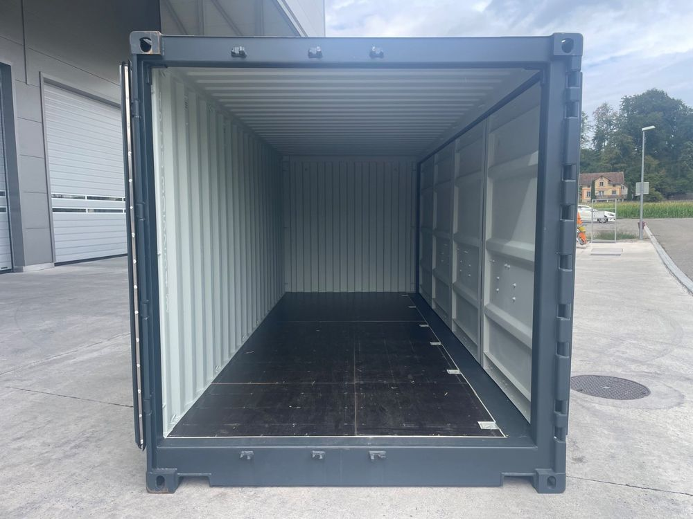 Shipping container 15 ft 9