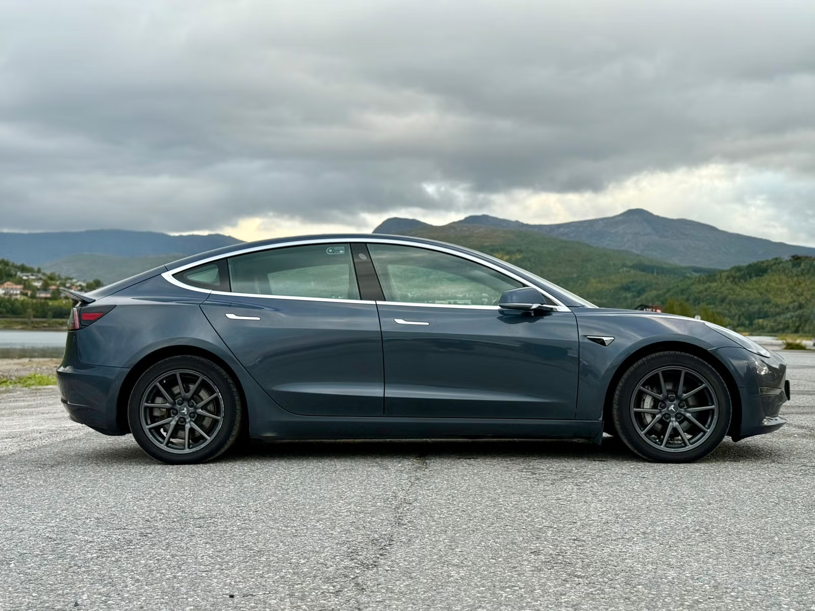 Tesla Model 3 2019 4