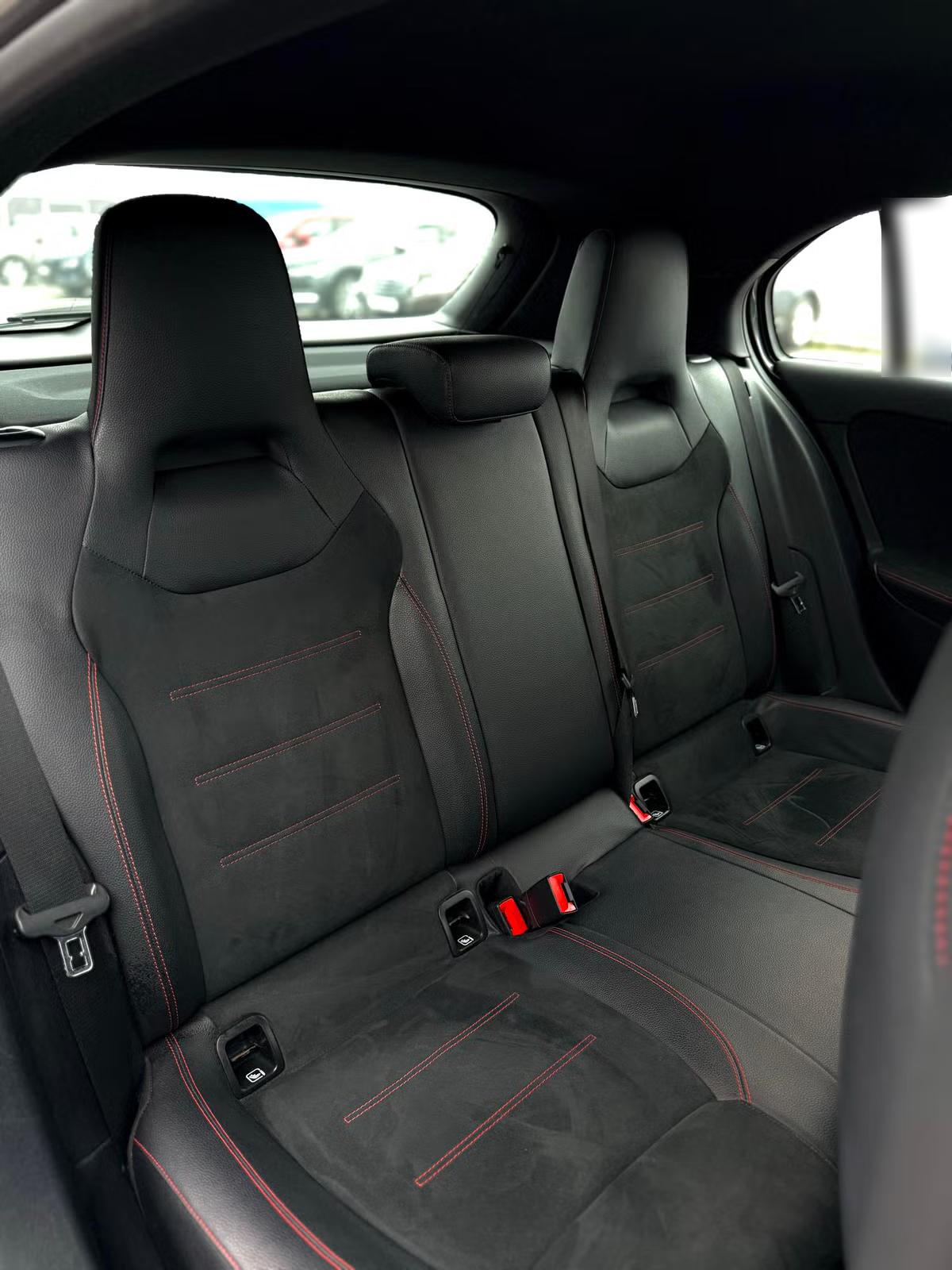 Mercedes-Benz A180 AMG Line 2019 18