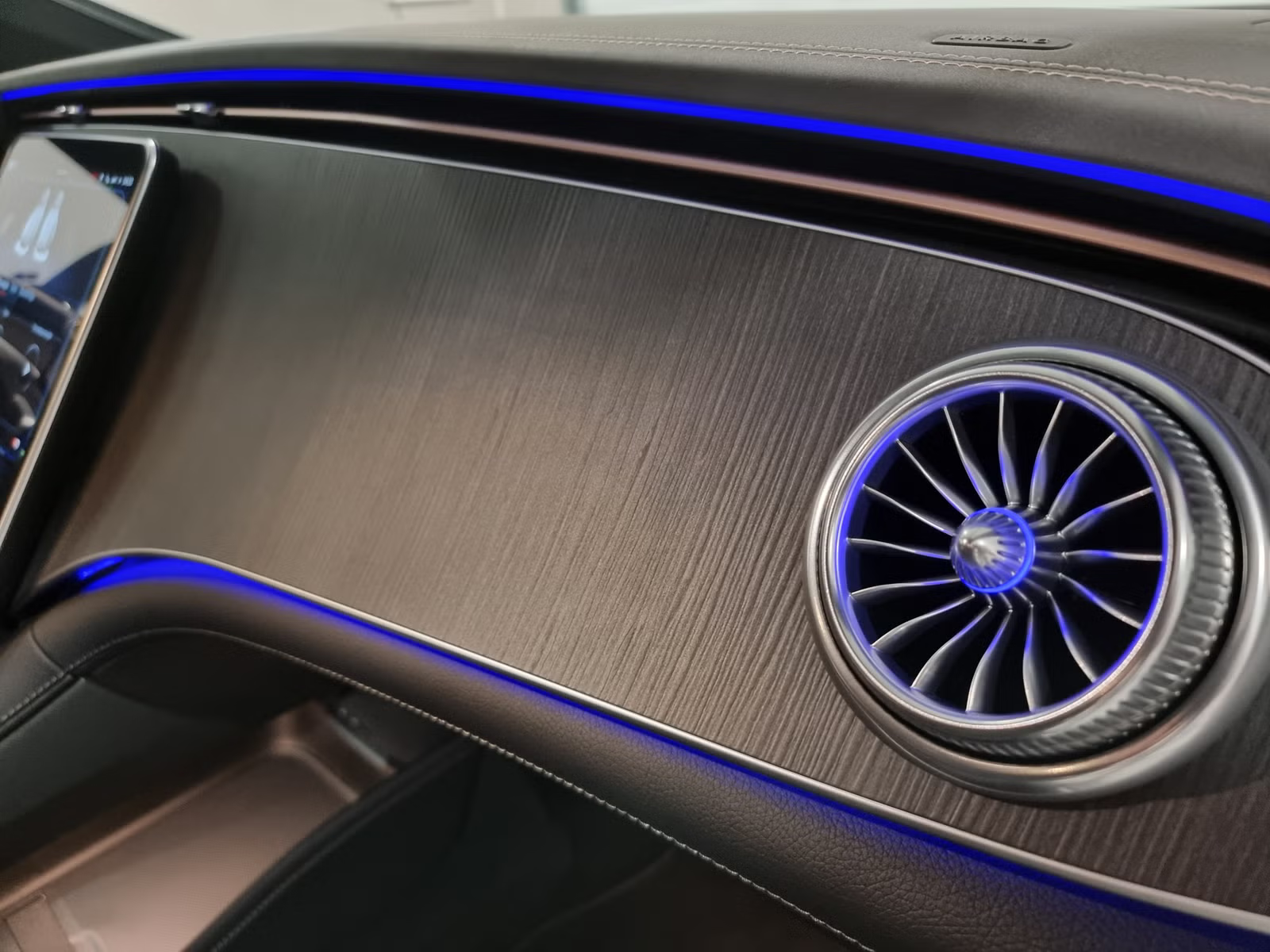 Mercedes-Benz EQS 2023 11