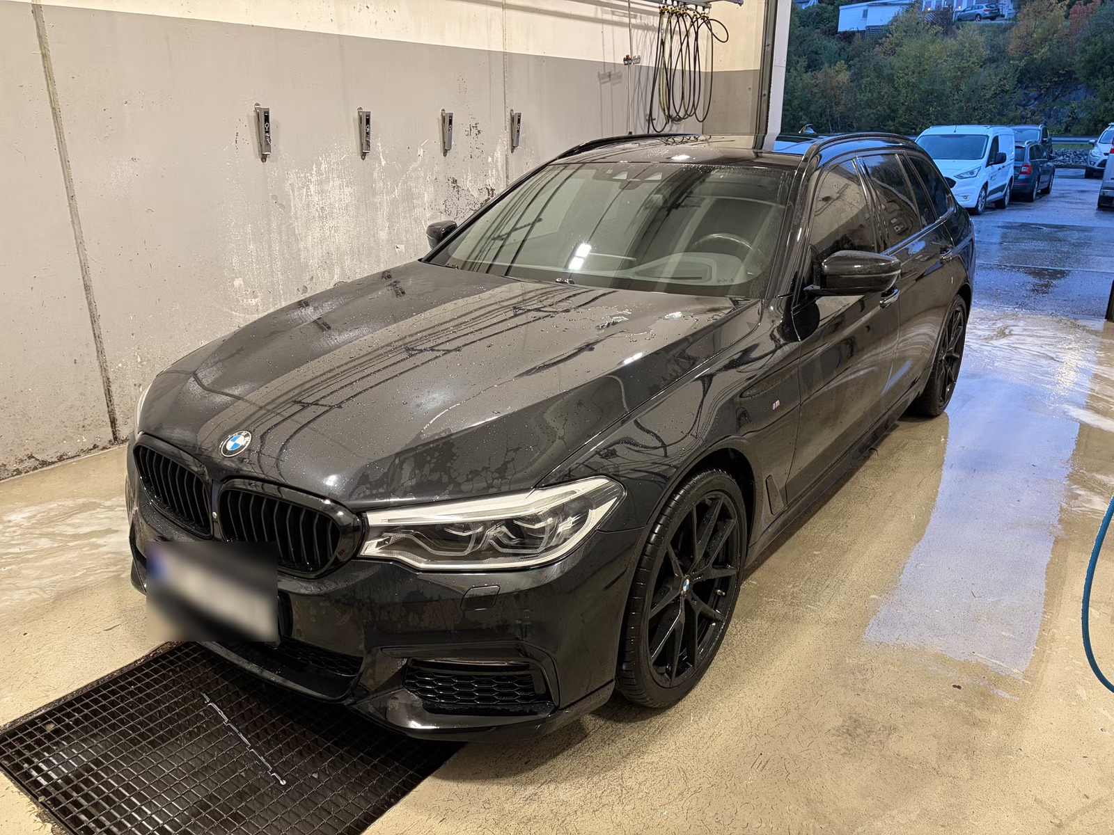 BMW 520d xDrive Touring 2018 1