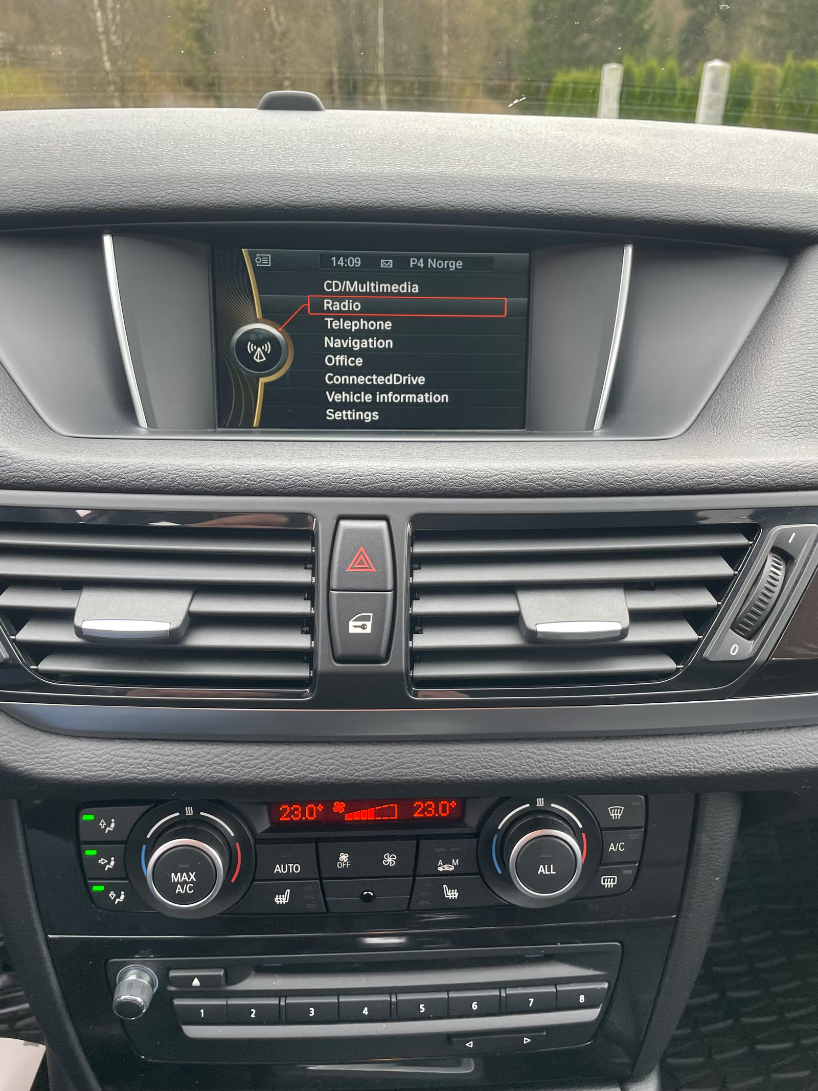 BMW X1 2014 13