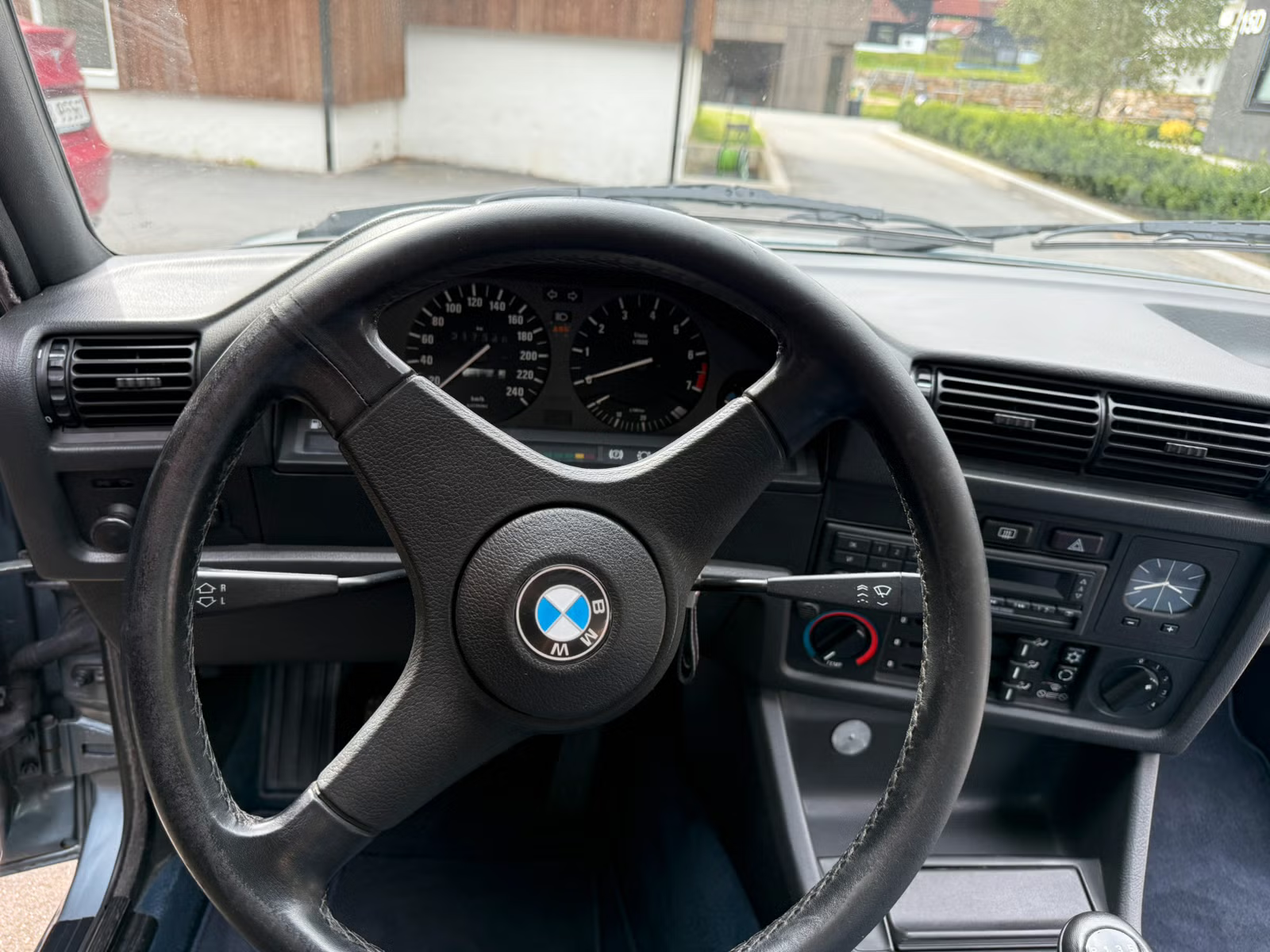 BMW Série 3 E30 (2.5) 1987 6