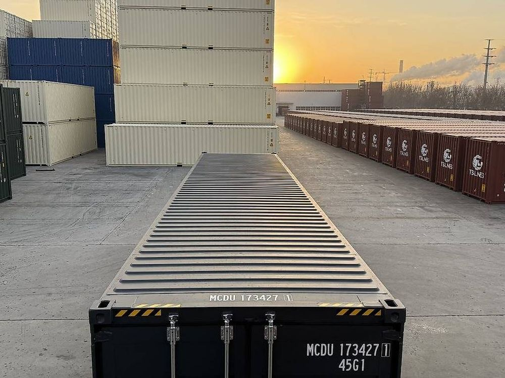 Shipping container 15 ft 27