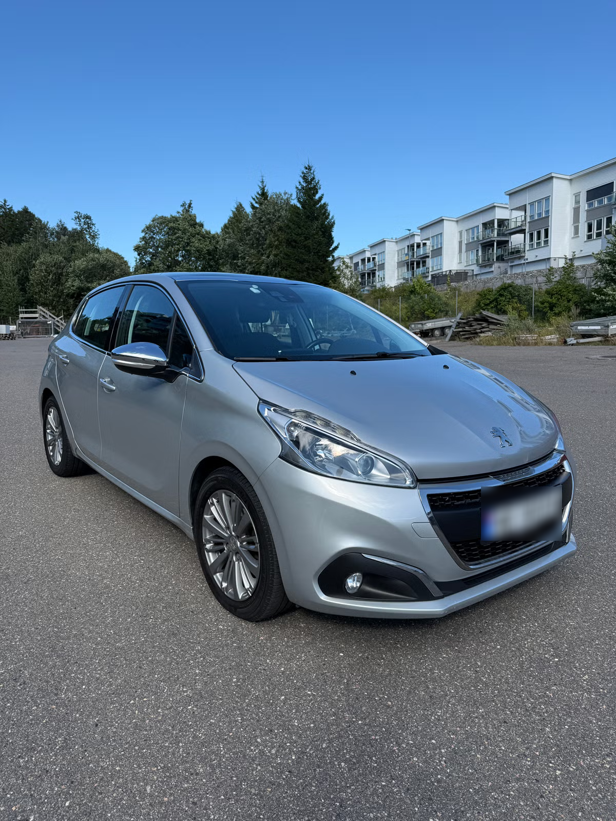 Peugeot 208 2010 3