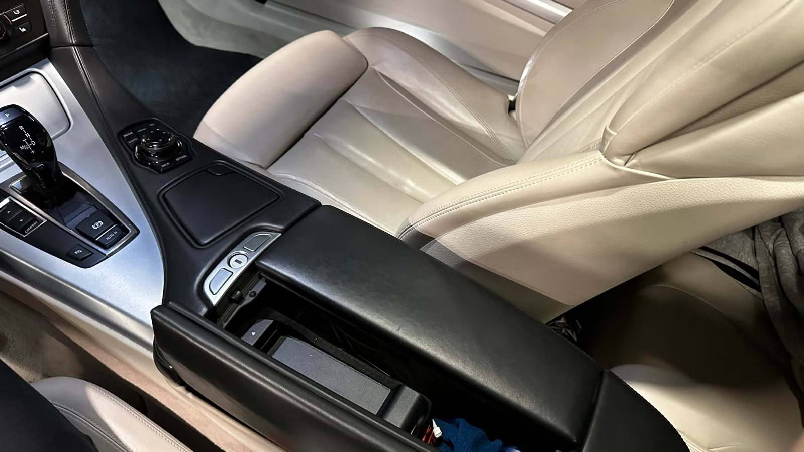 BMW 650i Coupé (N63TU) 2013 33