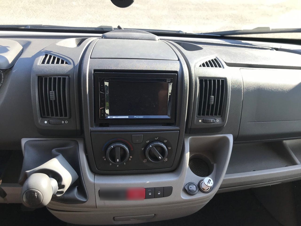 Auto-Trail SEA Sharky 2011 5
