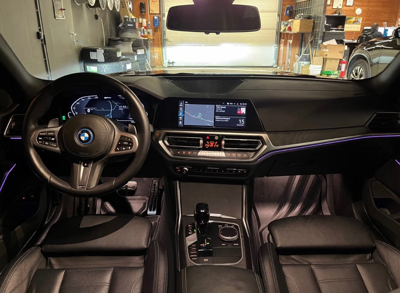 BMW 330e xDrive Touring 2022 13